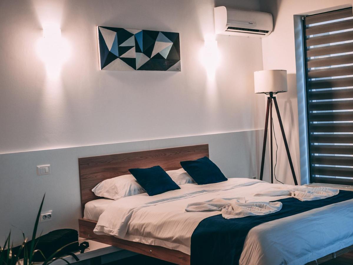 Puzzle Apartaments&Studios Craiova Luaran gambar