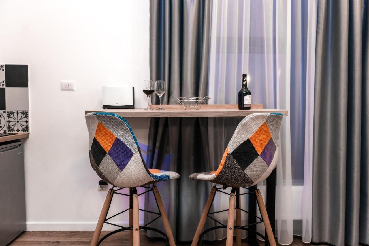 Puzzle Apartaments&Studios Craiova Luaran gambar
