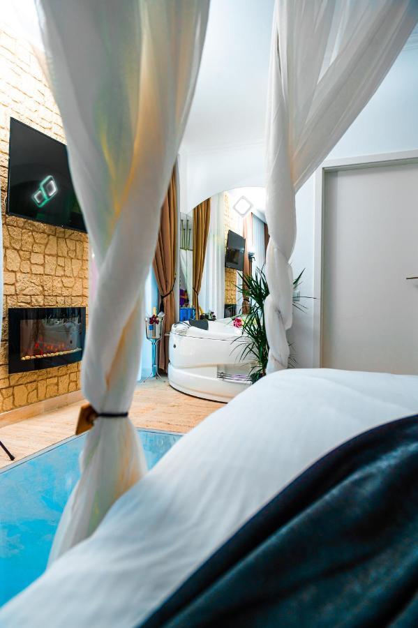 Puzzle Apartaments&Studios Craiova Luaran gambar